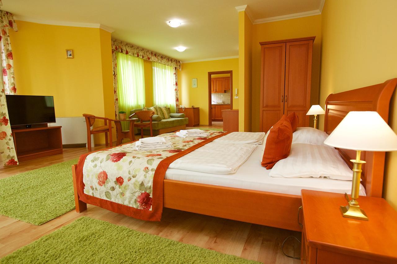 Hotel Járja Hajduszoboszlo Exterior foto