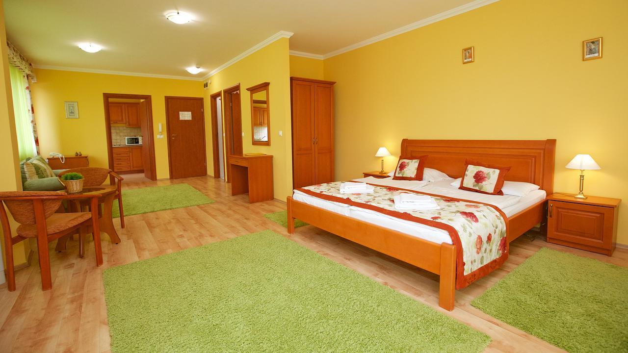 Hotel Járja Hajduszoboszlo Exterior foto